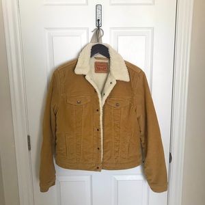 Levi's | Corduroy Sherpa Lined Trucker Jacket Size M